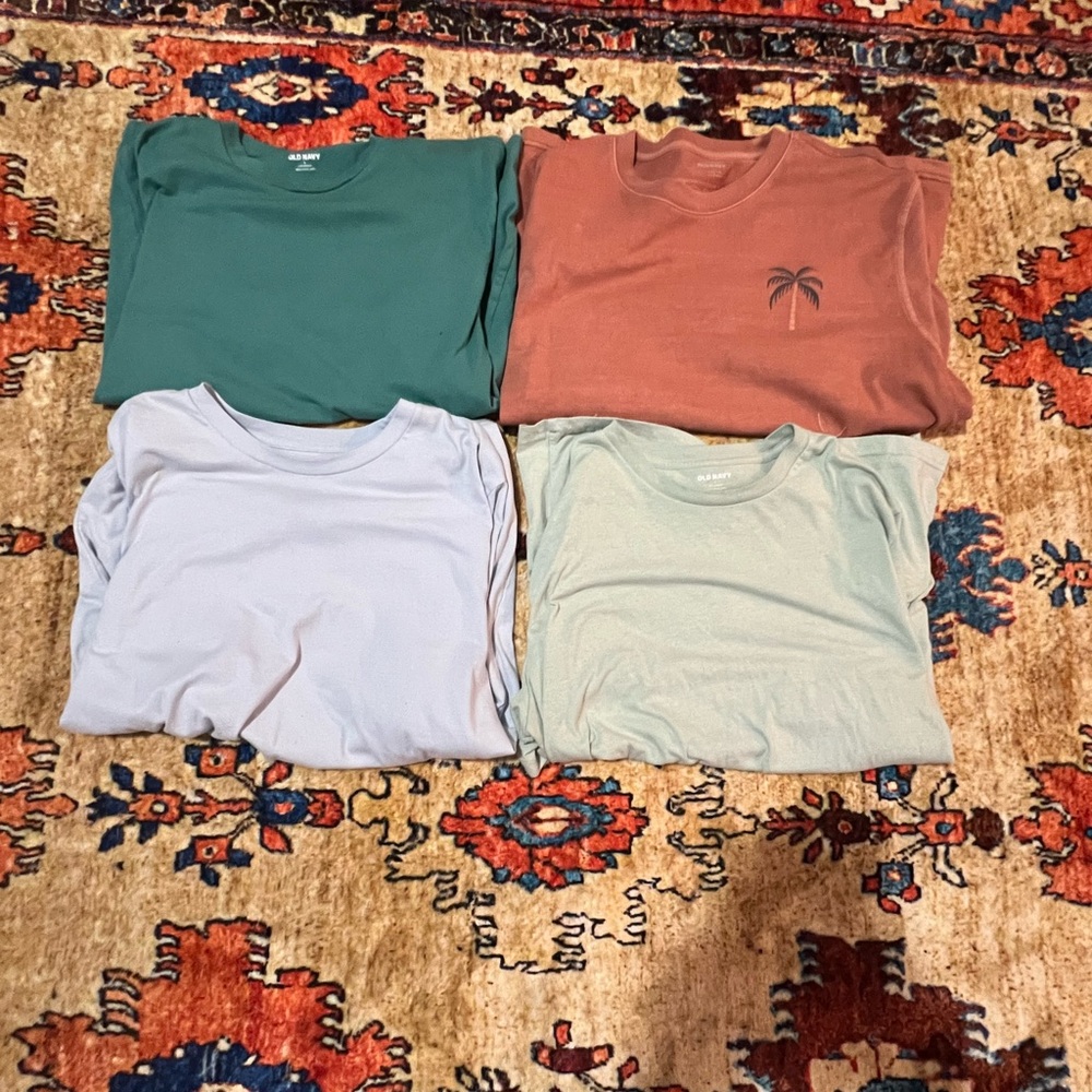 Bundle of 4 old navy t-shirts size L cotton blend blue,green,green,peach